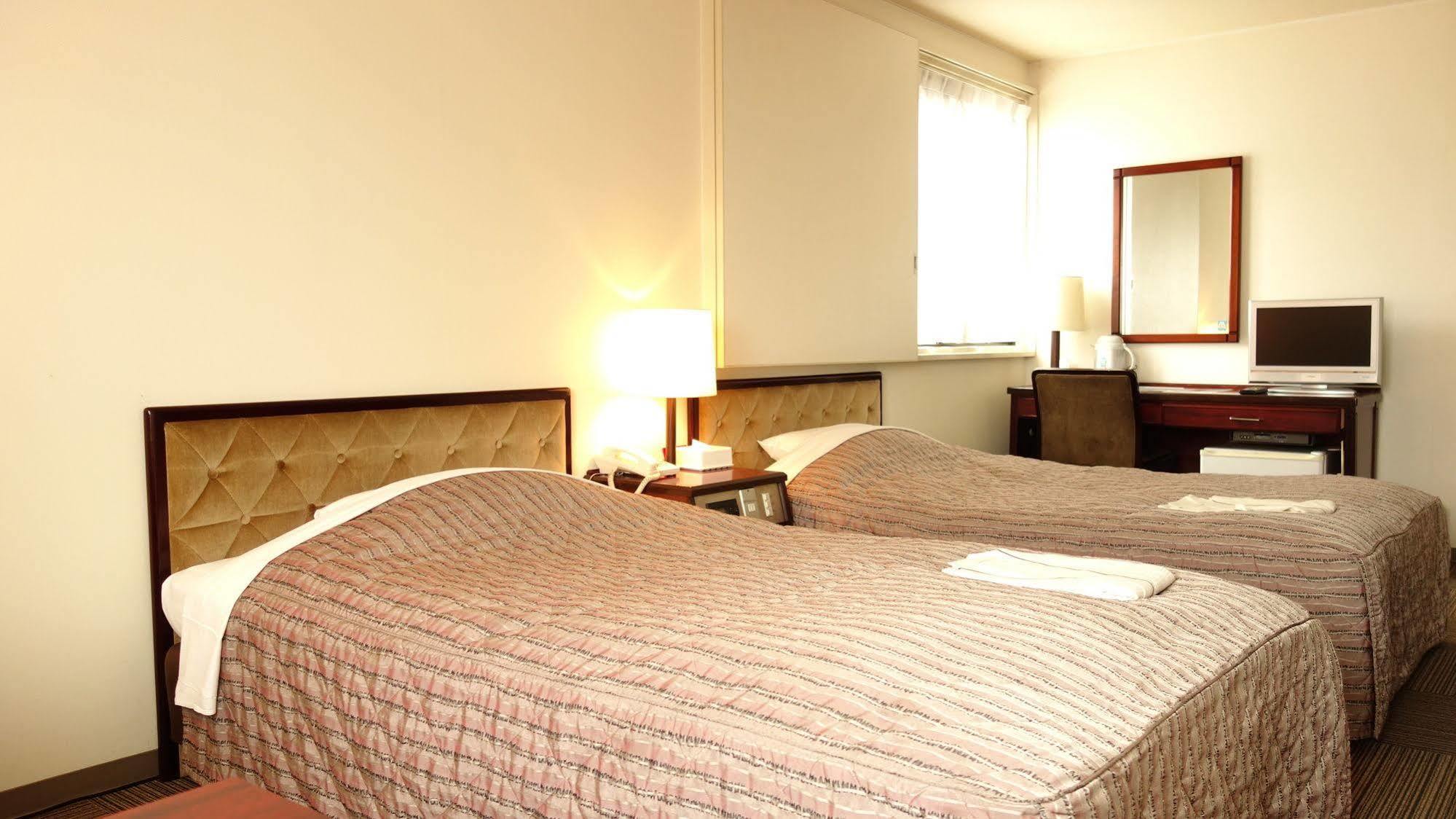โฮเต็ล กรีน พาร์ค Hotel เซนได ภายนอก รูปภาพ
